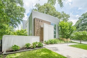 Building Photo - 2269 Briarwood Hills Dr NE