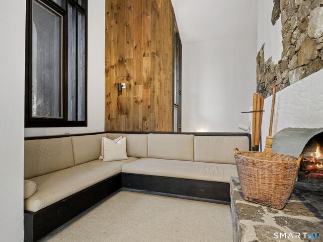 Foto del edificio - 484 Cognewaugh Rd