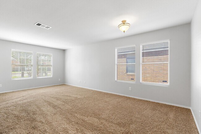 Foto del edificio - 4 Bedroom 3 Bathroom located in Bluffs of Lookout Canyon
