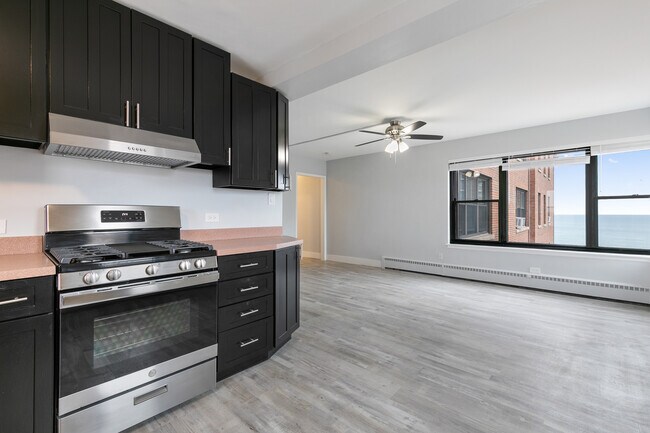 Foto del edificio - 5858 N Sheridan Rd