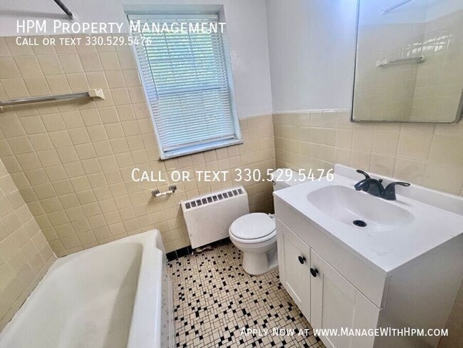 Building Photo - 20855 Chagrin Blvd