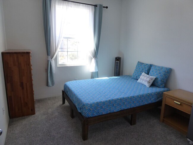 Building Photo - COMING SOON! Stylish 3 Bedroom Home in the...