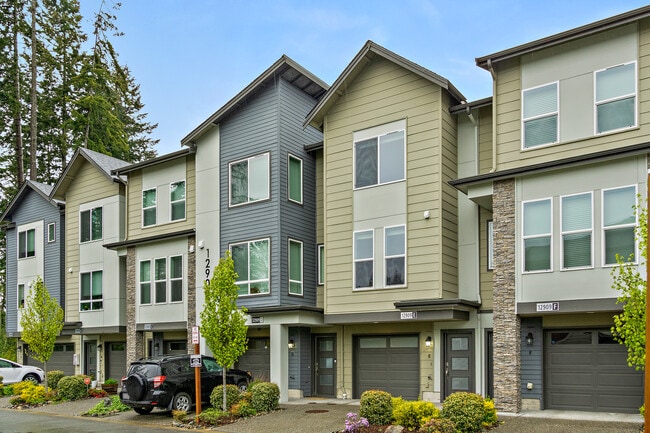 Building Photo - 12909 20th Dr W