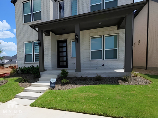 Building Photo - 3012 Eleanor Dr