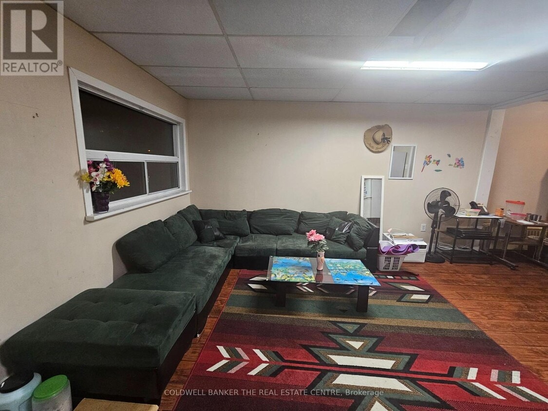 Primary Photo - 2867 Kingston Rd