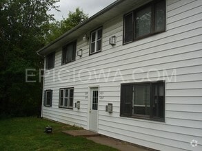 Building Photo - 1207 O Ave Pl NE