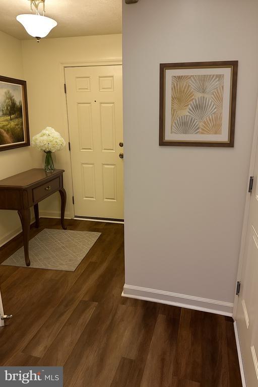 Foto del edificio - 7216 Mockingbird Cir