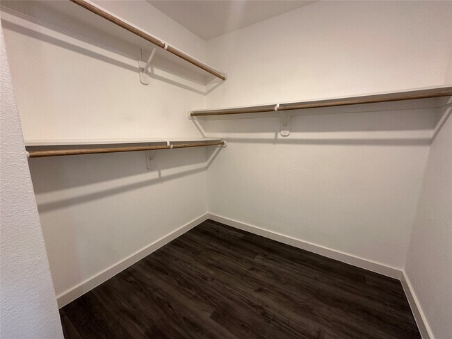 Foto del edificio - 9241 Seeker St