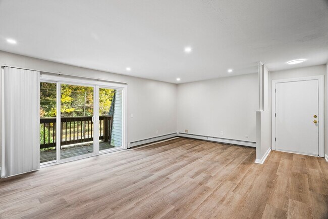 Foto del edificio - Beautifully Renovated 1 Bed Apartment in Cranston