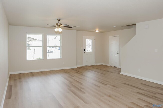 Building Photo - 29932 Brentshire Dr