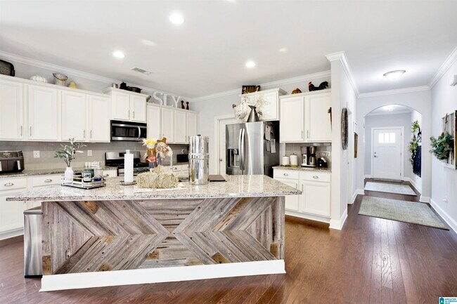 Building Photo - 4127 Park Crossings Dr