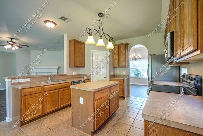 Building Photo - 138 Justin Leonard Dr