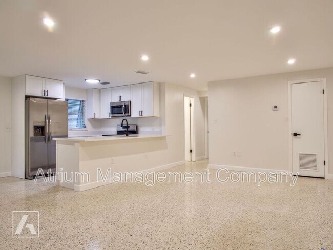 Foto del edificio - 621 Lakeview St