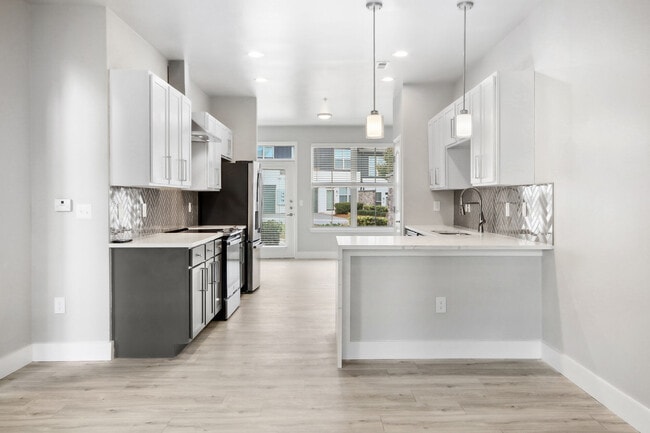 Building Photo - The Apartments at Brayden