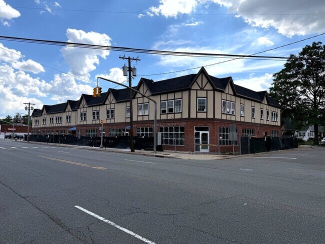 Foto del edificio - 41 Covert Ave