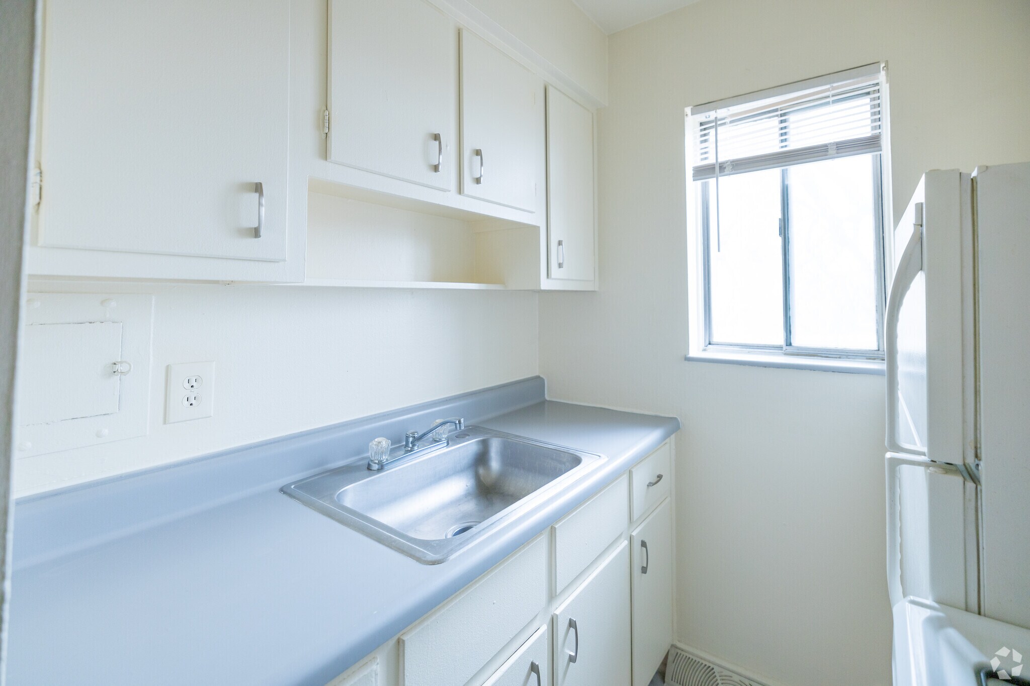 Abbeyshire Apartments – photo 2