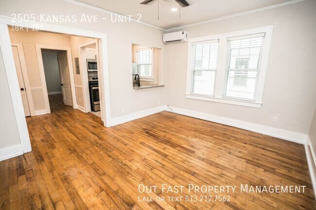 Building Photo - 2 weeks free! Beautifully Renovated 1BR/1B...