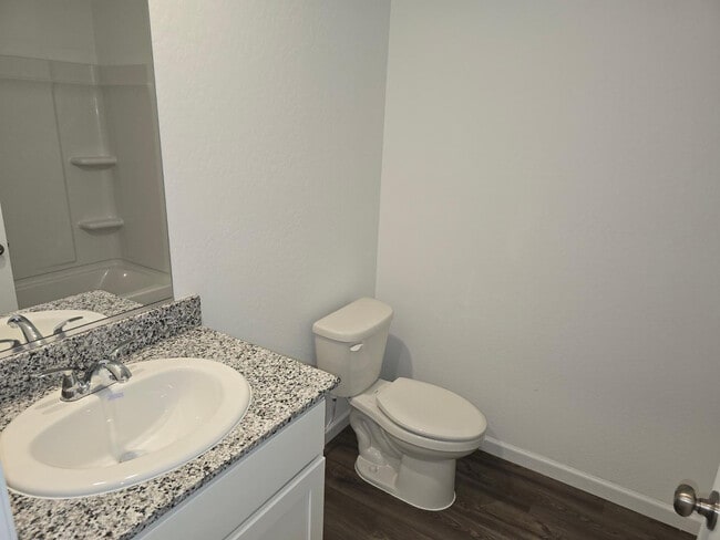 Building Photo - 737 Dylan Ct