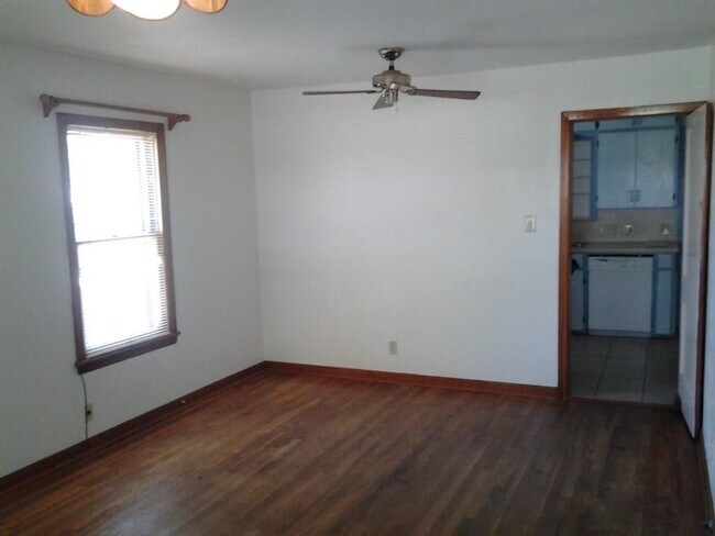 Foto del edificio - 2703 Stacy Ln