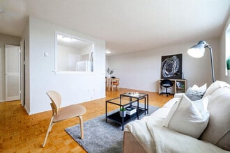 Building Photo - Wellington Suites