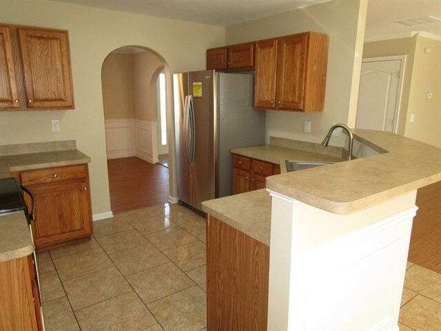 Building Photo - 185 Kiara Ln
