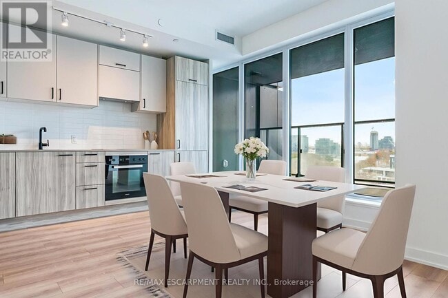 Photo du bâtiment - 1 Quarrington Ln