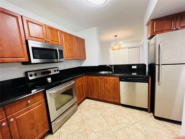 SO FLO Real Estate Group 529 E Sheridan St # 302 DANIA BEACH, FL - 529 E Sheridan St