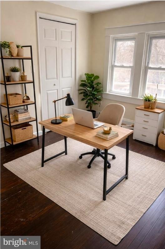 Foto del edificio - 3021 Glenmore Ave