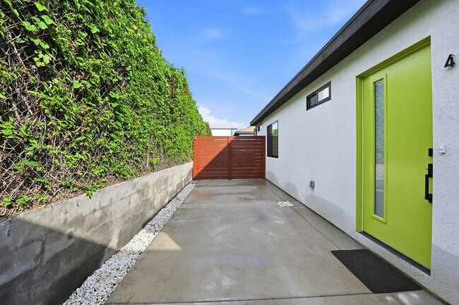 Foto del edificio - 2735 Broadway-4