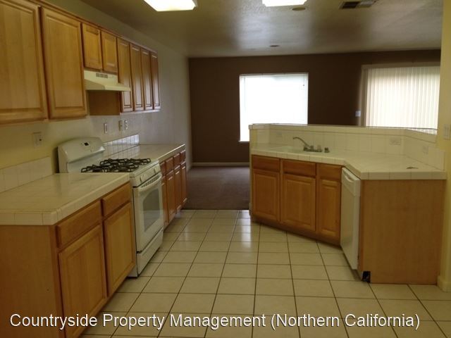 Building Photo - 4 br, 2.5 bath House - 693 Mallard Drive
