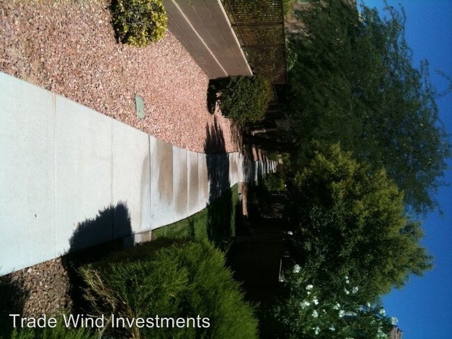 Building Photo - 10012 Via Delores Ave