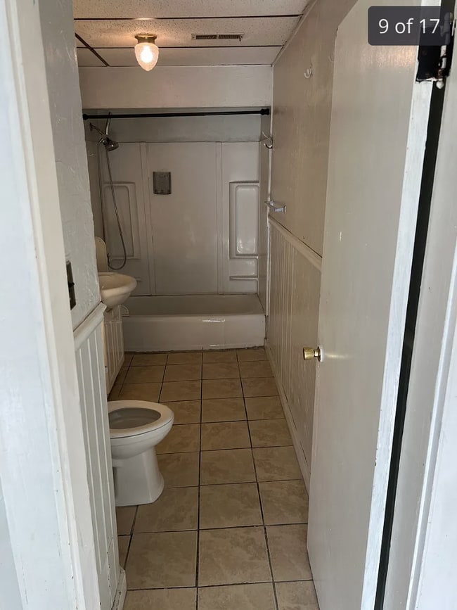 Building Photo - Beautiful apartment located in Worcester, MA
