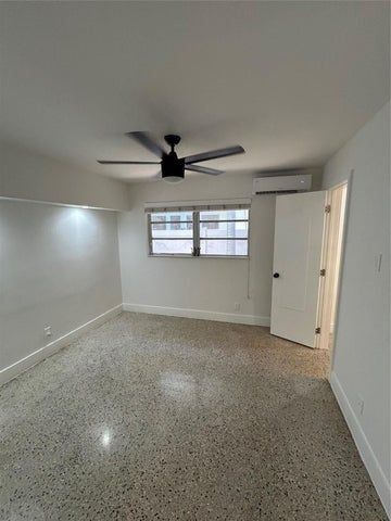 Foto del edificio - 820 N Victoria Park Rd