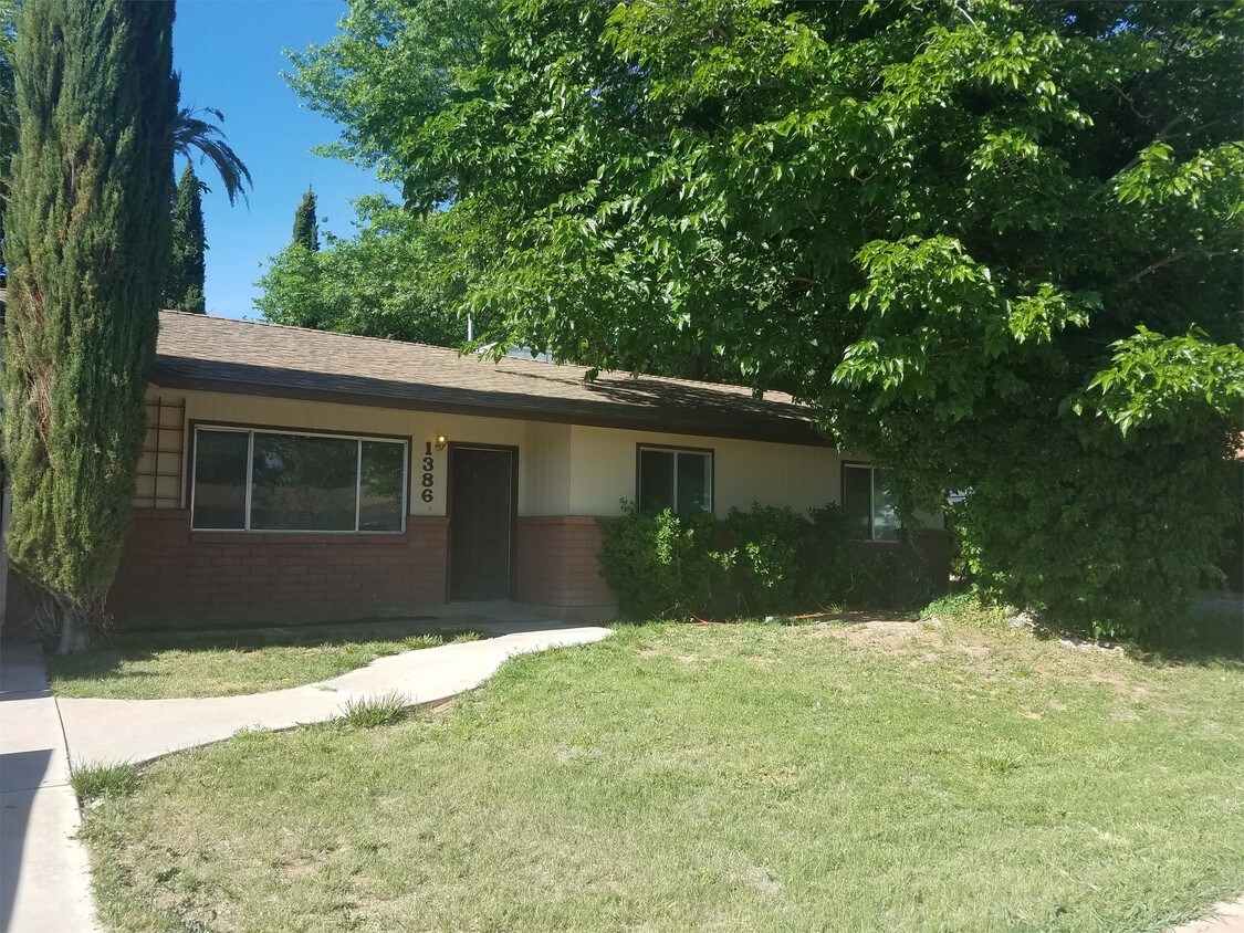 Primary Photo - 1386 W 490 N