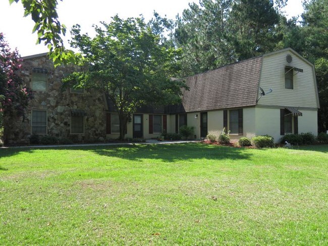 Building Photo - 242 Highpoint Rd
