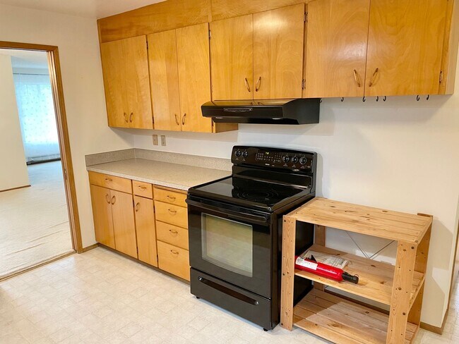 Foto del edificio - Three Bedroom Home in Whittier Heights!