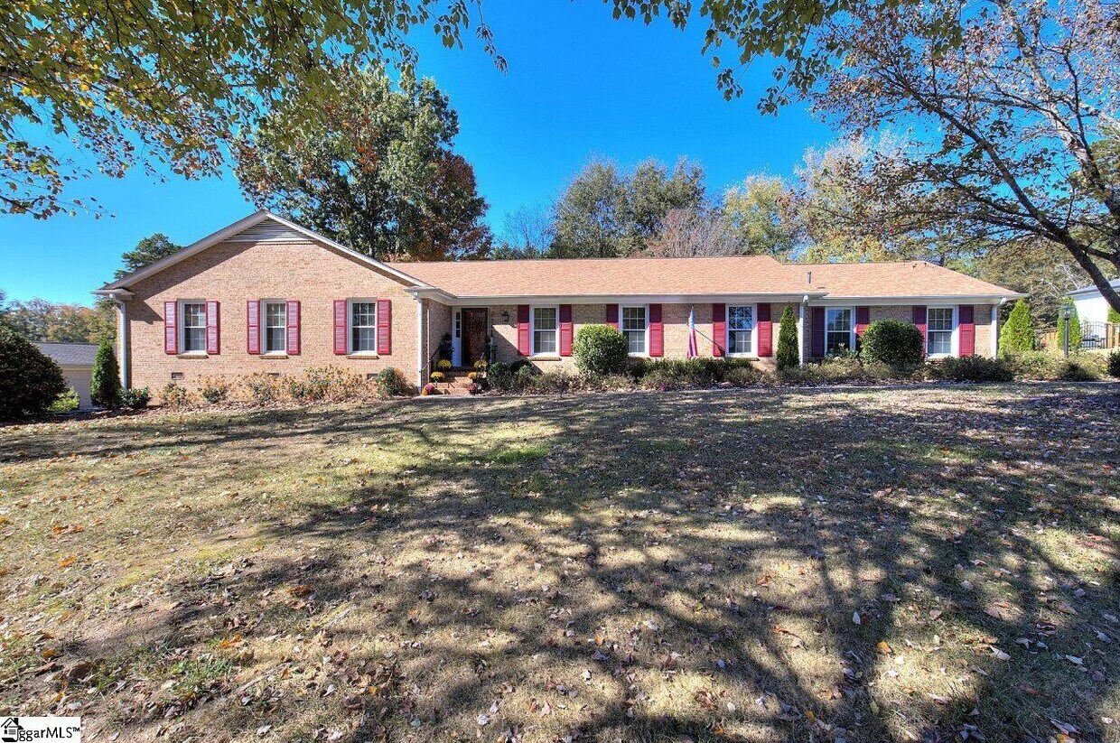 Primary Photo - 104 Middle Brook Rd