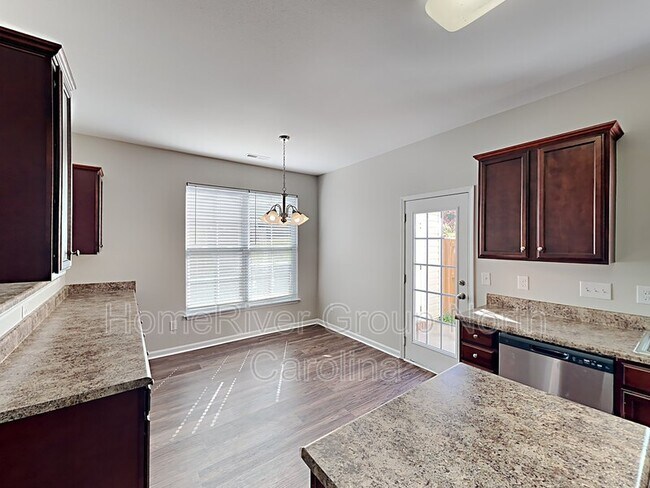 Foto del edificio - 5568 Farm House Trail