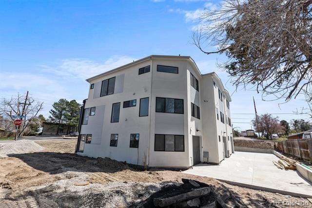 Building Photo - 2233 Kipling St