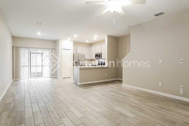 Building Photo - 335 Cherry Ridge Dr