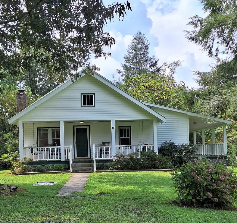 Foto principal - 843 Collins Rd