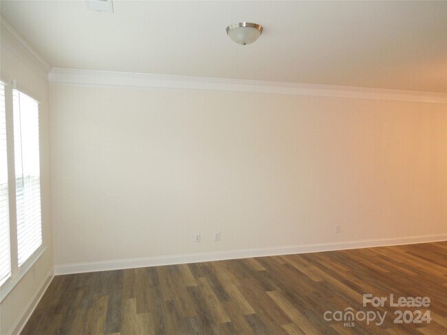 Foto del edificio - 180 Waterlynn Ridge Rd