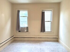Building Photo - 197 Bartholdi Ave