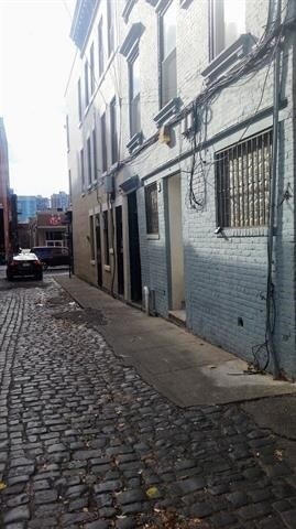 Primary Photo - 92 Court St