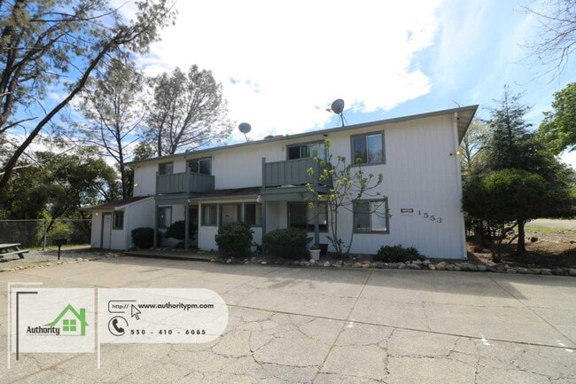 Building Photo - 1553 Bramble Pl