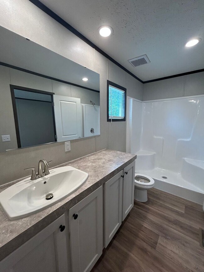 Foto del edificio - A charming 3 Bedroom/2 Bathroom home!