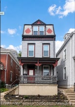 Building Photo - 2325 Stratford Ave