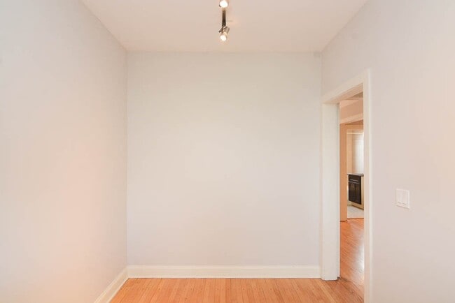 Building Photo - 2330 N Rockwell