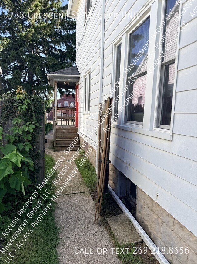 Foto del edificio - 733 Crescent St NE