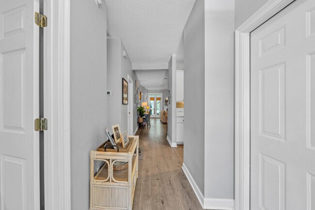 Building Photo - 26 Corte Palma